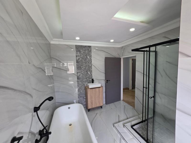 6 Bedroom Property for Sale in Glen Marais Gauteng