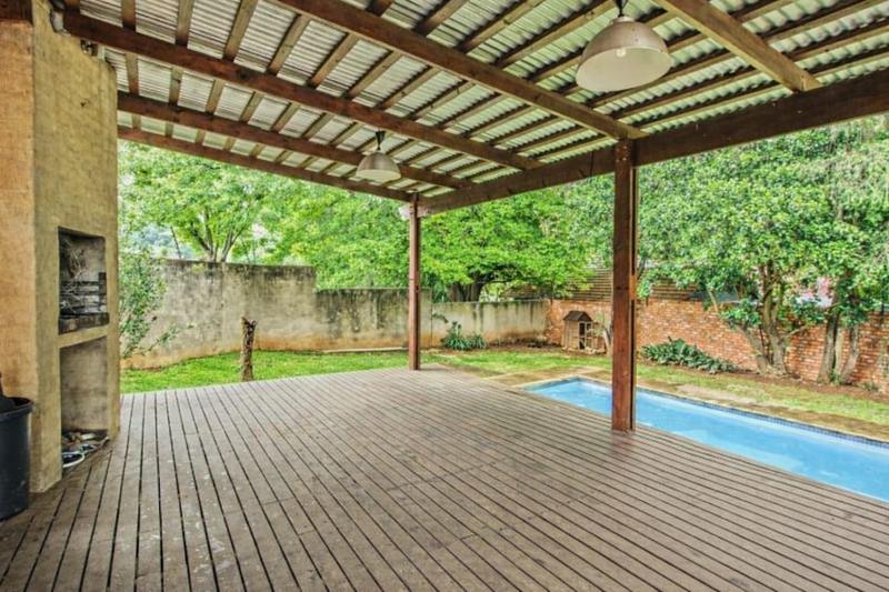 To Let 4 Bedroom Property for Rent in Lynnwood Glen Gauteng