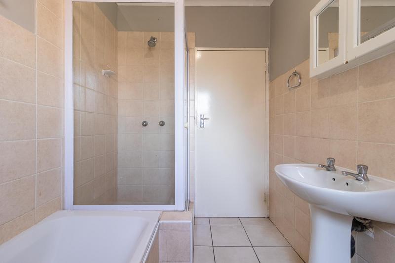 2 Bedroom Property for Sale in Albemarle Gauteng