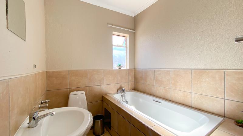 1 Bedroom Property for Sale in Krugersrus Gauteng