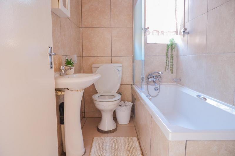 2 Bedroom Property for Sale in Elandspark Gauteng