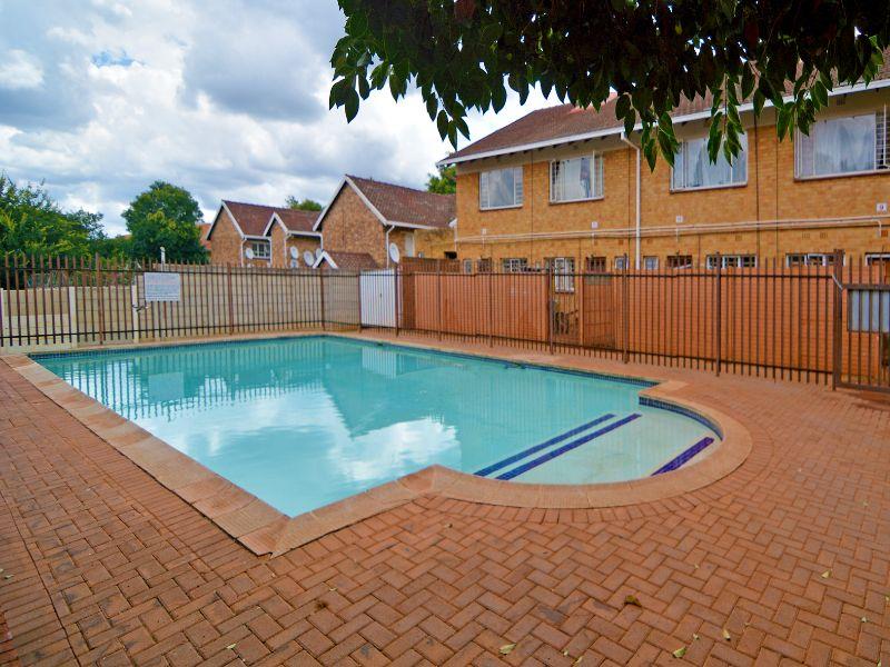 2 Bedroom Property for Sale in Windsor Gauteng