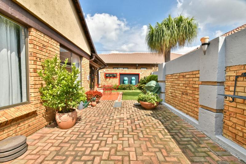 3 Bedroom Property for Sale in New Redruth Gauteng