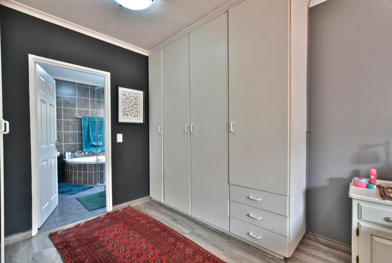 3 Bedroom Property for Sale in New Redruth Gauteng