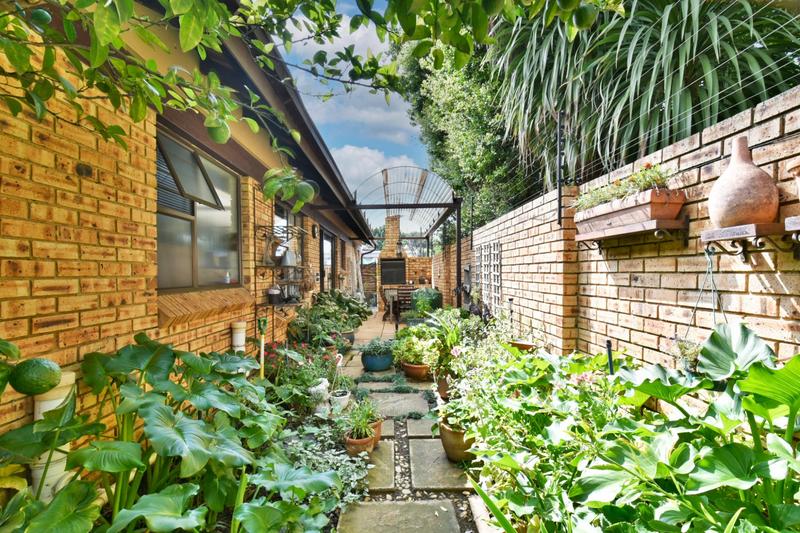 3 Bedroom Property for Sale in New Redruth Gauteng