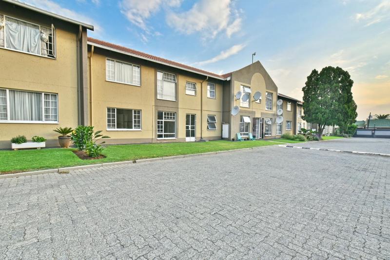 2 Bedroom Property for Sale in Verwoerdpark Gauteng