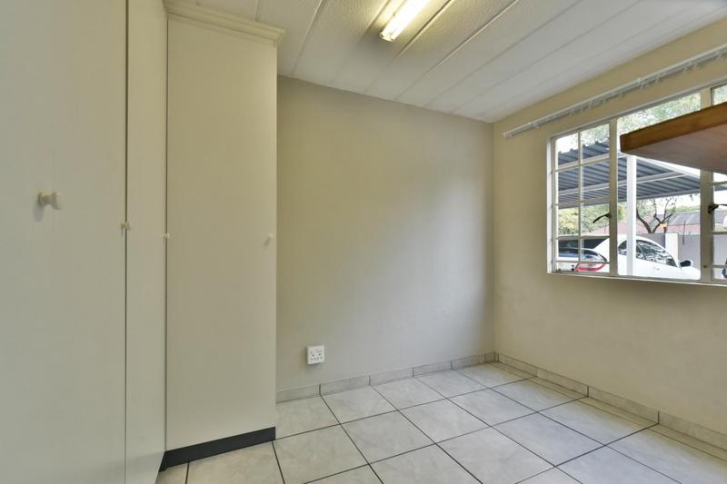 2 Bedroom Property for Sale in Verwoerdpark Gauteng