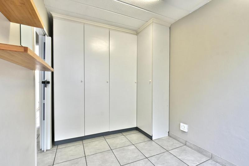 2 Bedroom Property for Sale in Verwoerdpark Gauteng