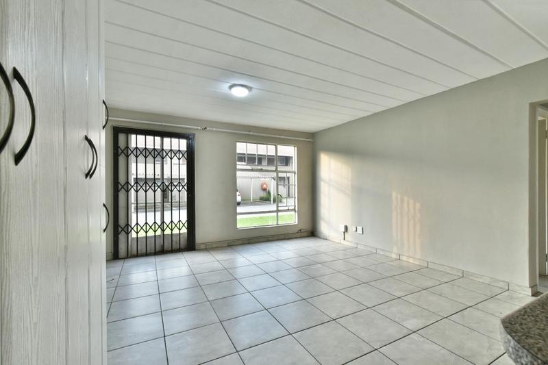 2 Bedroom Property for Sale in Verwoerdpark Gauteng