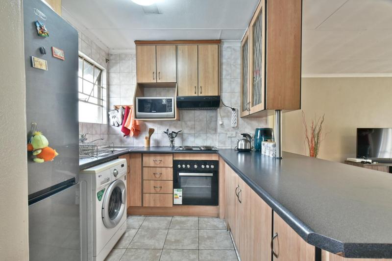 2 Bedroom Property for Sale in Verwoerdpark Gauteng