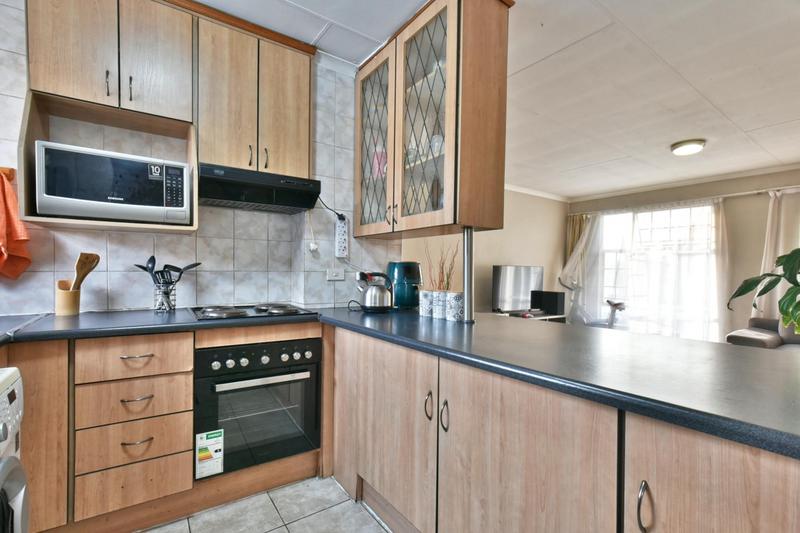 2 Bedroom Property for Sale in Verwoerdpark Gauteng