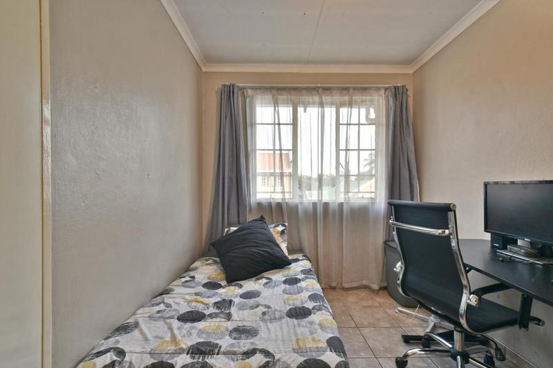 2 Bedroom Property for Sale in Verwoerdpark Gauteng