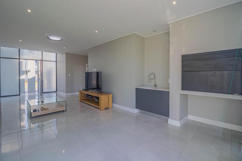 4 Bedroom Property for Sale in Midstream Heights Gauteng