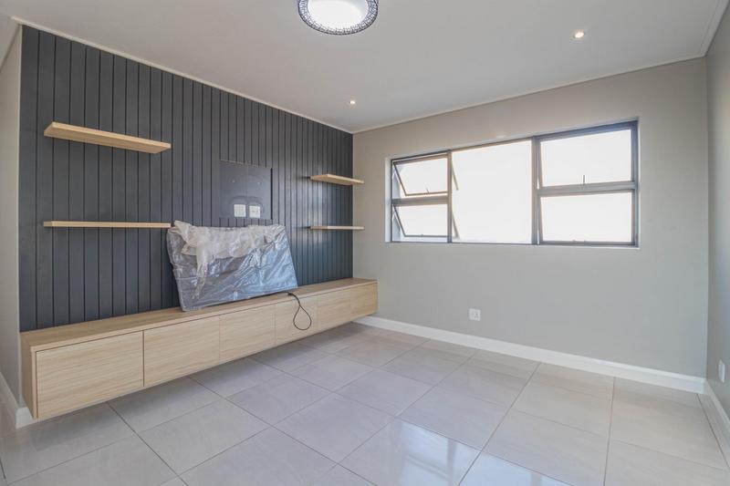 4 Bedroom Property for Sale in Midstream Heights Gauteng