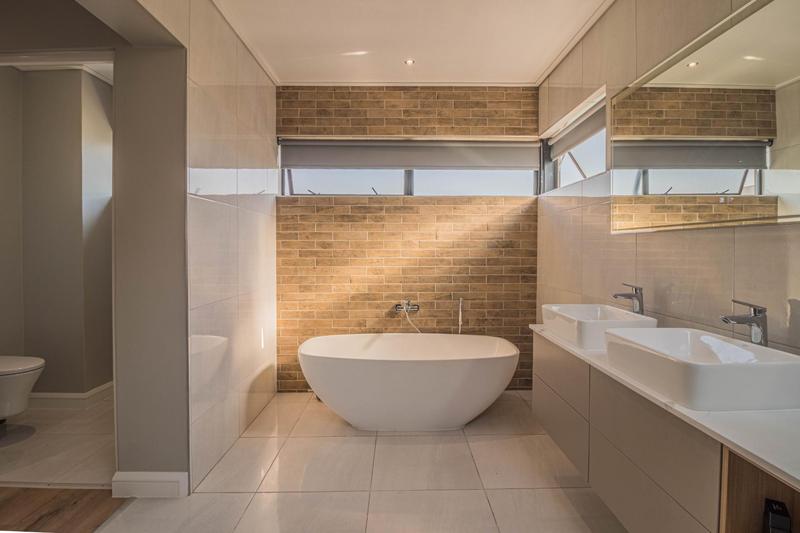 4 Bedroom Property for Sale in Midstream Heights Gauteng