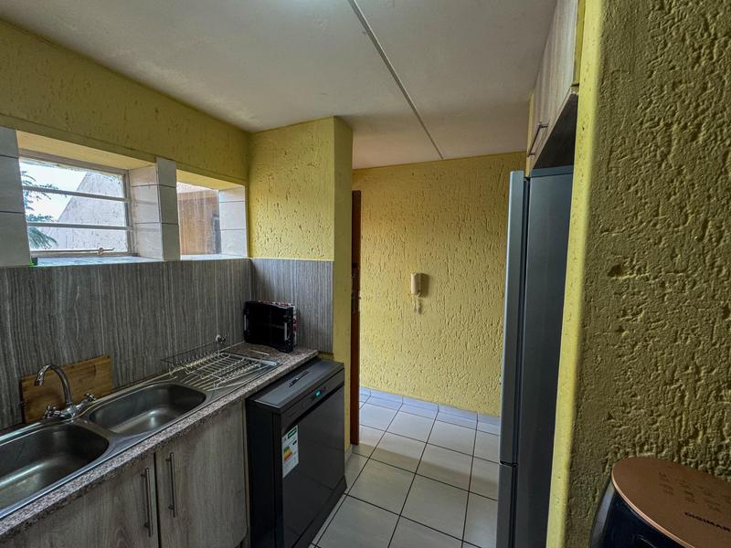 2 Bedroom Property for Sale in Mondeor Gauteng