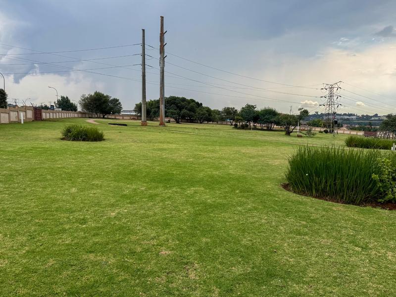 2 Bedroom Property for Sale in Mondeor Gauteng