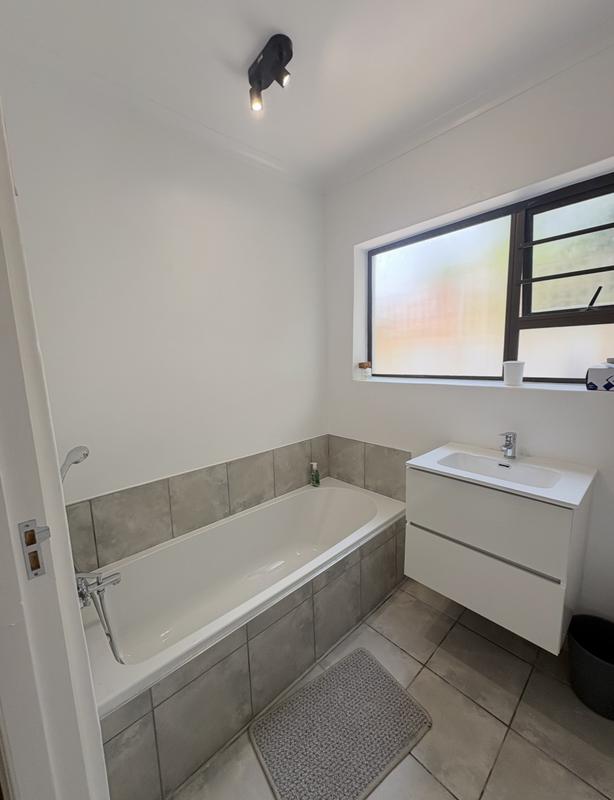 2 Bedroom Property for Sale in Oaklands Gauteng