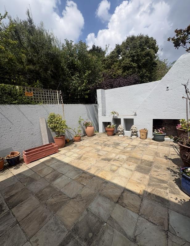 2 Bedroom Property for Sale in Oaklands Gauteng