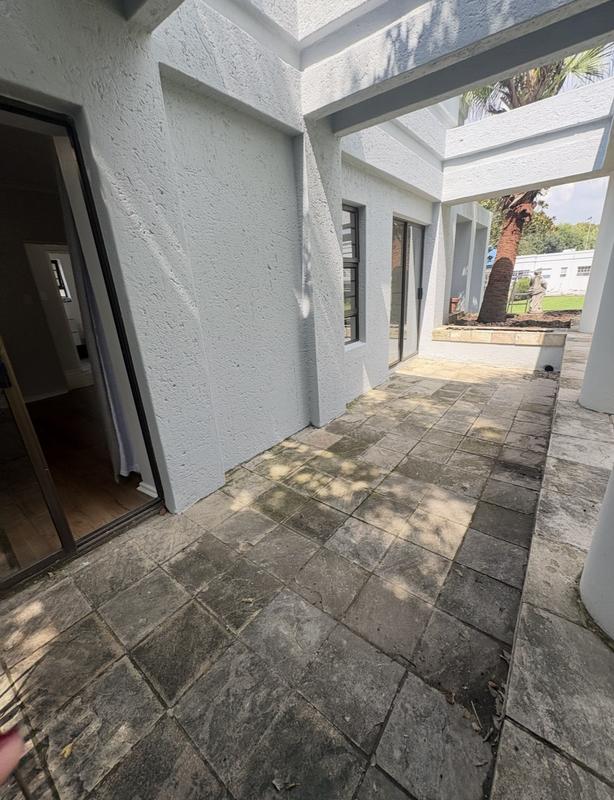 2 Bedroom Property for Sale in Oaklands Gauteng