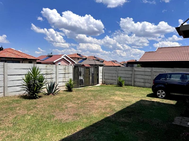4 Bedroom Property for Sale in Albertsdal Gauteng