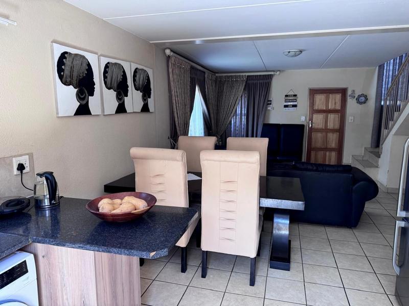 4 Bedroom Property for Sale in Albertsdal Gauteng