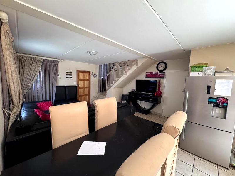 4 Bedroom Property for Sale in Albertsdal Gauteng