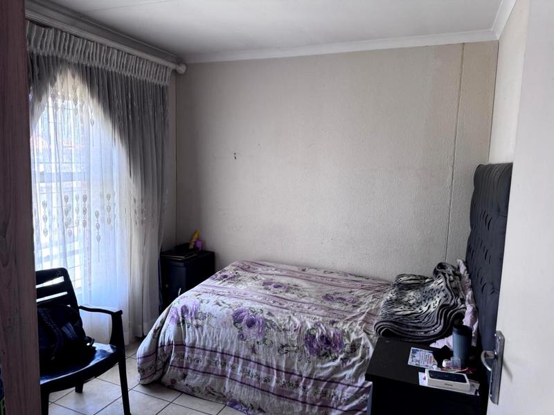 4 Bedroom Property for Sale in Albertsdal Gauteng