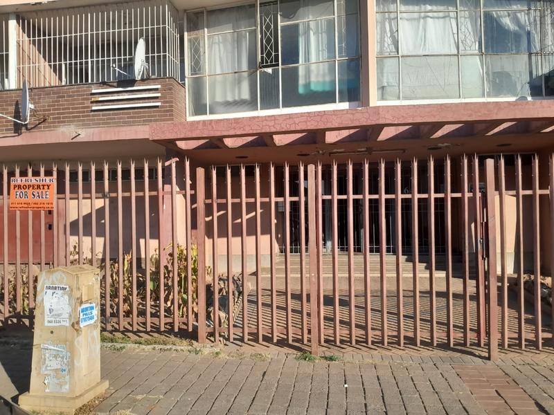 2 Bedroom Property for Sale in Berea Gauteng