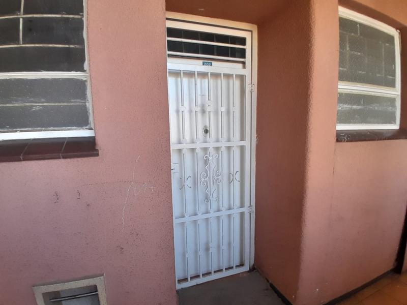 2 Bedroom Property for Sale in Berea Gauteng