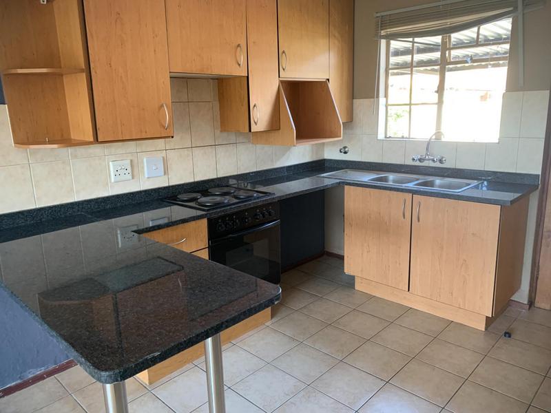 2 Bedroom Property for Sale in Edleen Gauteng