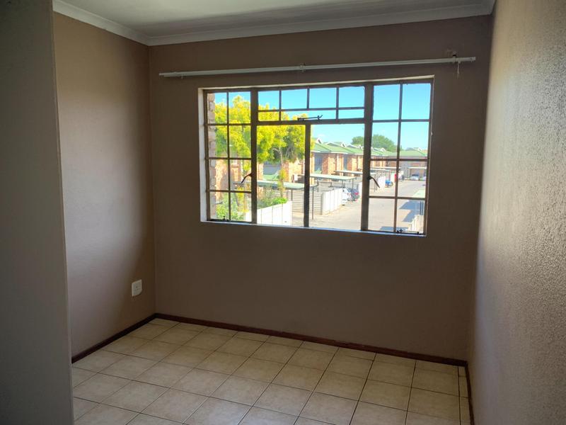 2 Bedroom Property for Sale in Edleen Gauteng