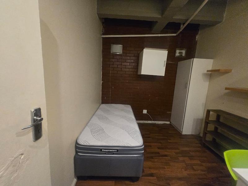 To Let 1 Bedroom Property for Rent in Braamfontein Gauteng