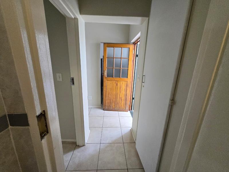 To Let 1 Bedroom Property for Rent in Magaliessig Gauteng
