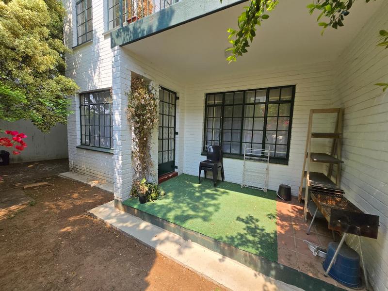 To Let 1 Bedroom Property for Rent in Magaliessig Gauteng