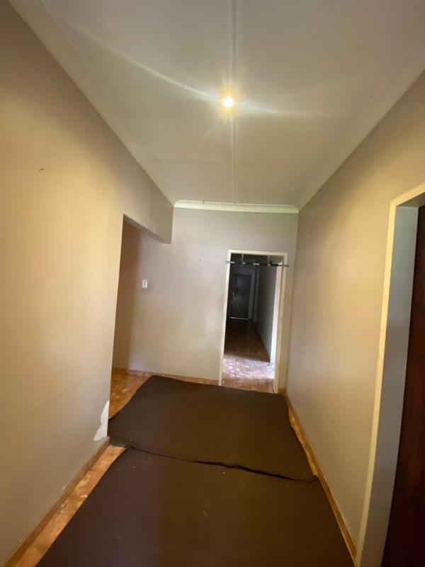 7 Bedroom Property for Sale in Selcourt Gauteng