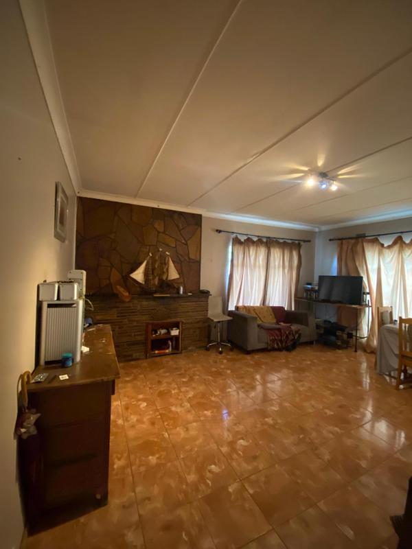 7 Bedroom Property for Sale in Selcourt Gauteng