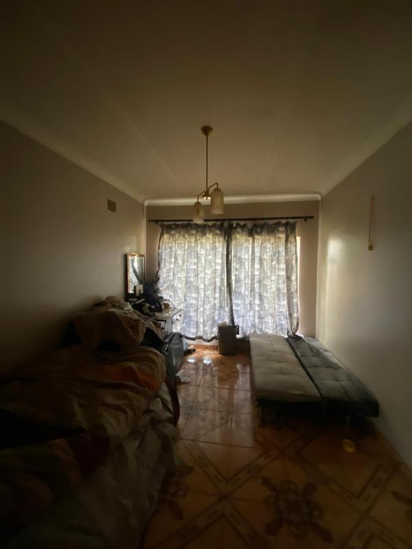 7 Bedroom Property for Sale in Selcourt Gauteng