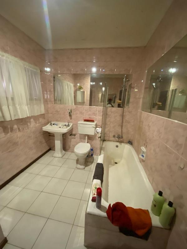 7 Bedroom Property for Sale in Selcourt Gauteng