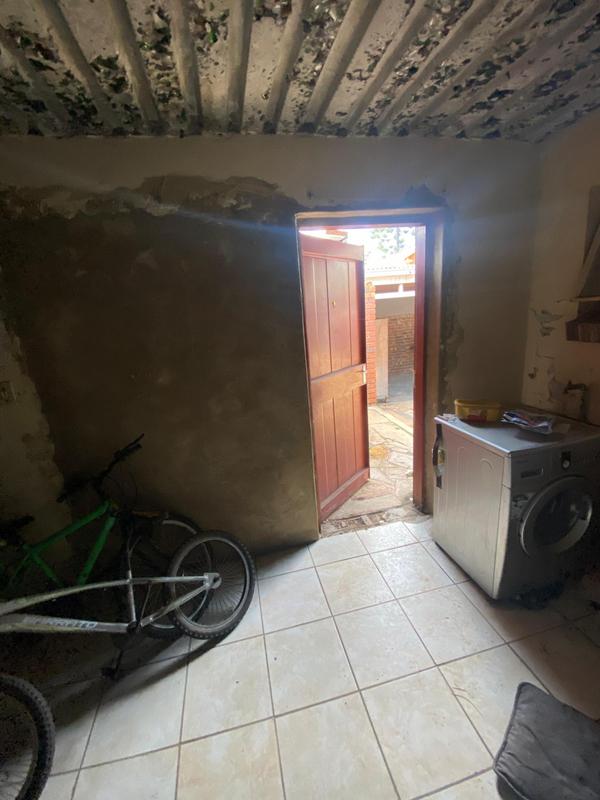 7 Bedroom Property for Sale in Selcourt Gauteng