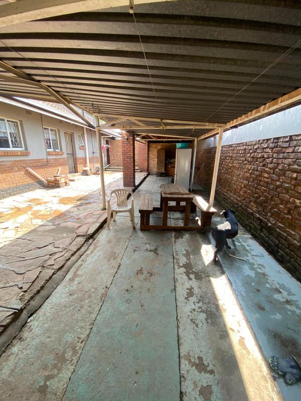 7 Bedroom Property for Sale in Selcourt Gauteng