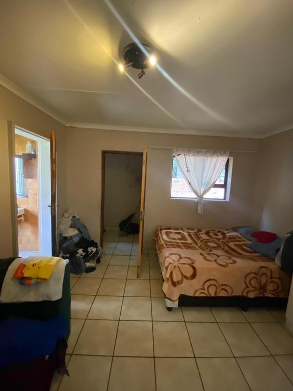 7 Bedroom Property for Sale in Selcourt Gauteng