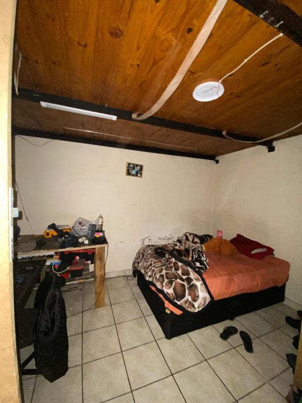 7 Bedroom Property for Sale in Selcourt Gauteng