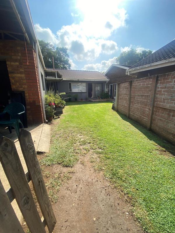 7 Bedroom Property for Sale in Selcourt Gauteng