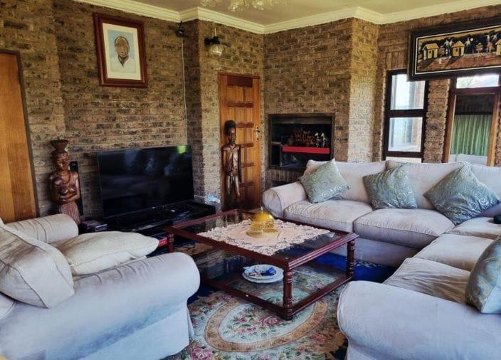 5 Bedroom Property for Sale in Mondeor Gauteng