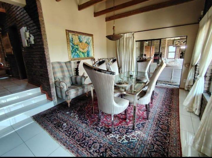5 Bedroom Property for Sale in Mondeor Gauteng