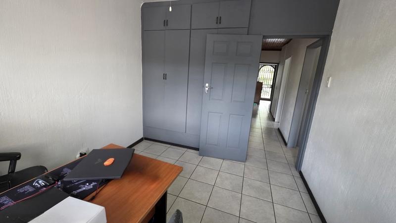 3 Bedroom Property for Sale in Sinoville Gauteng