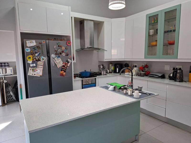 To Let 3 Bedroom Property for Rent in Midstream Estate Gauteng