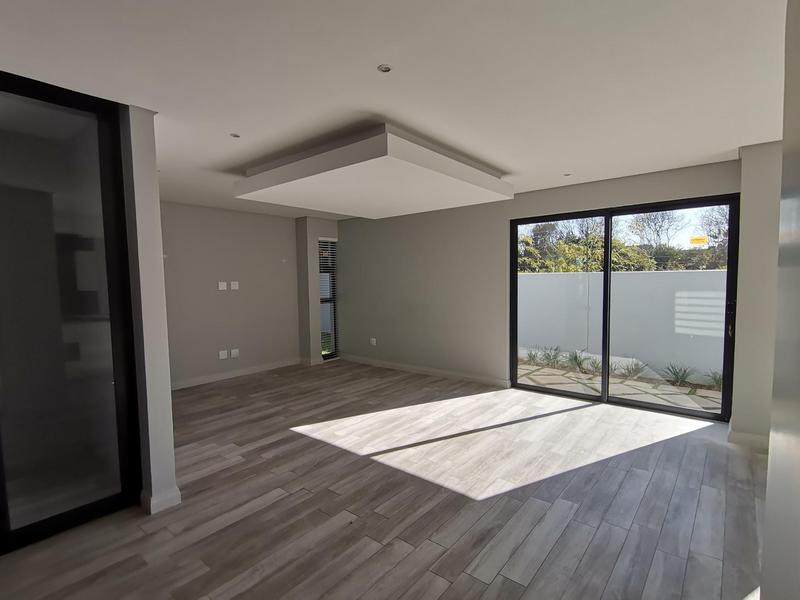 To Let 4 Bedroom Property for Rent in Morningside Gauteng