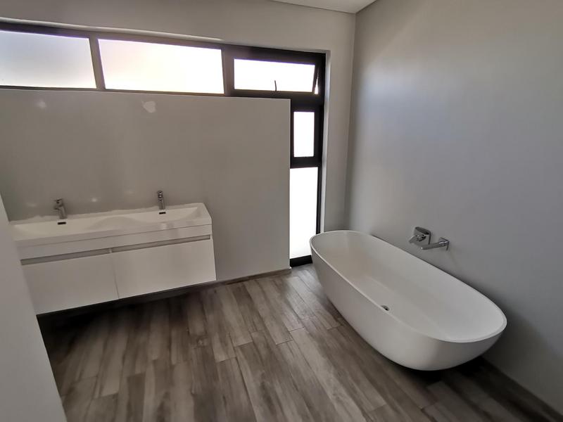 To Let 4 Bedroom Property for Rent in Morningside Gauteng